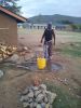 Voda pro život. Vodovodní potrubí ve vesnici PapOnditi