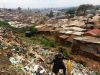 Sběr odpadků v keňském slumu